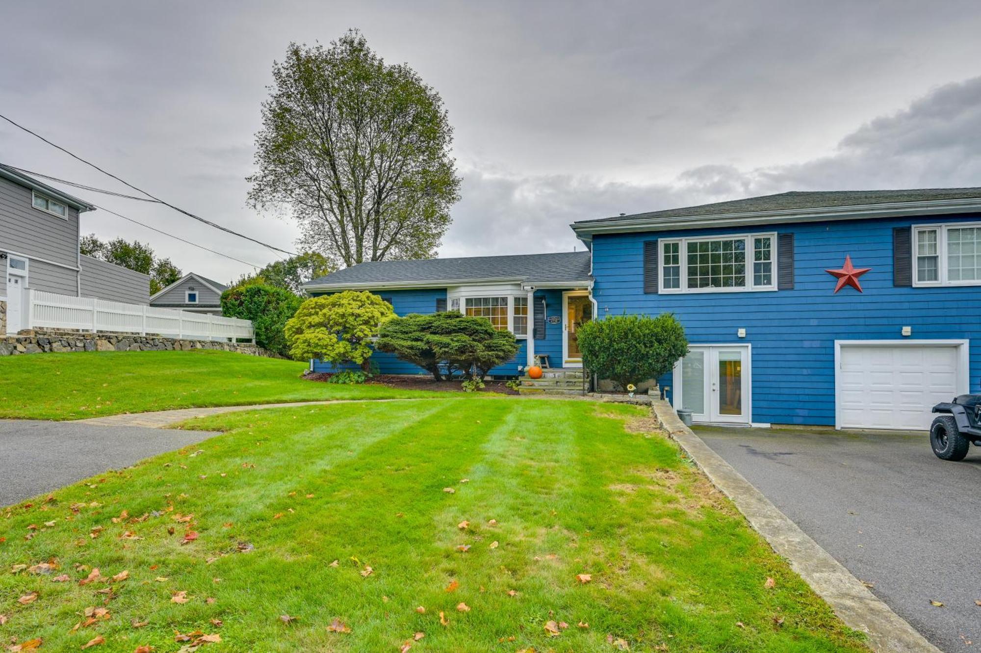Marblehead Retreat With Sprawling Yard And Gas Grill! Apartamento Exterior foto