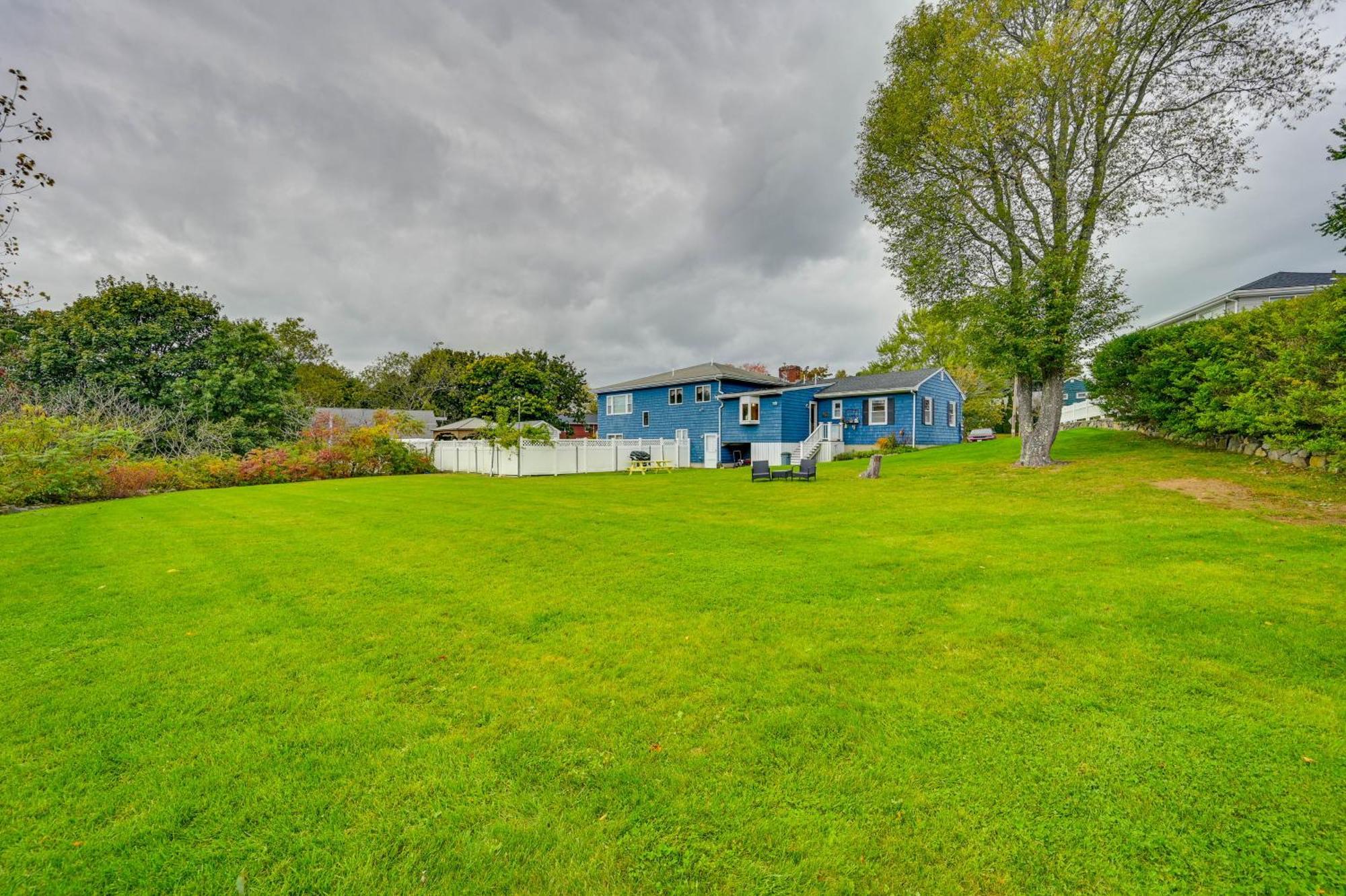 Marblehead Retreat With Sprawling Yard And Gas Grill! Apartamento Exterior foto